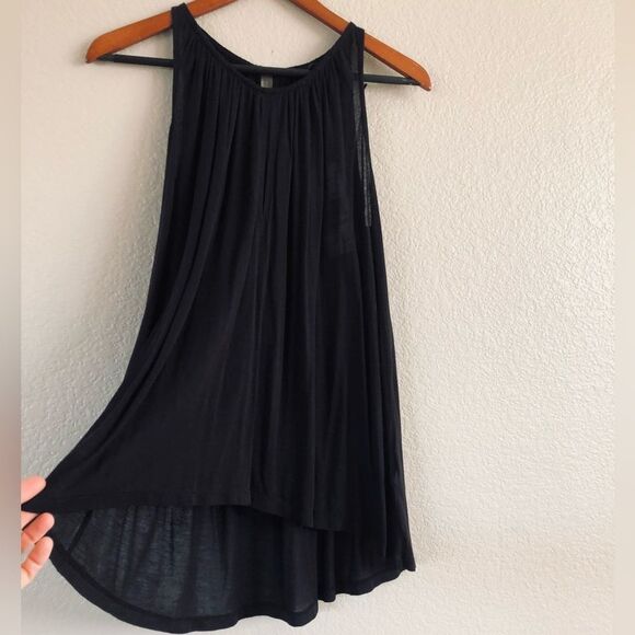 Kenneth Cole Black Flowy Lightweight Knit Sleeveless Top S - Picture 1 of 5